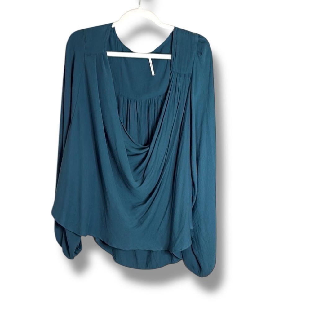 Free People Cowling Around Top in Jade Size Large